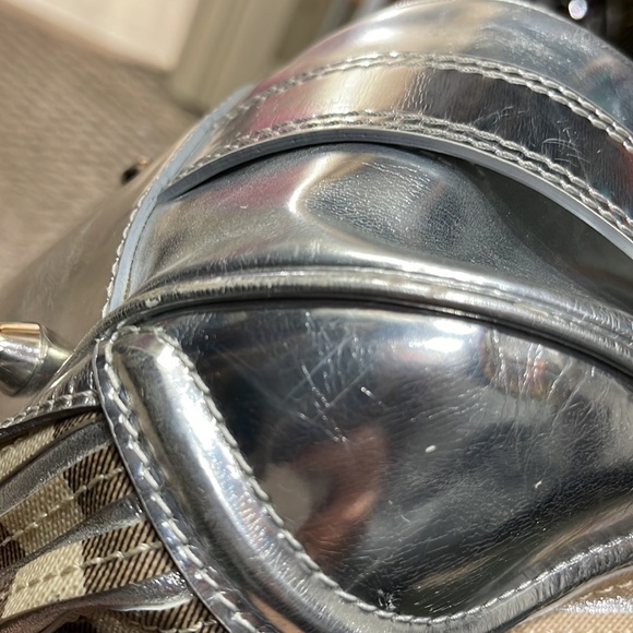 Burberry Silver/Checked Authentic Bucket Bag Med. - Picture 6 of 9